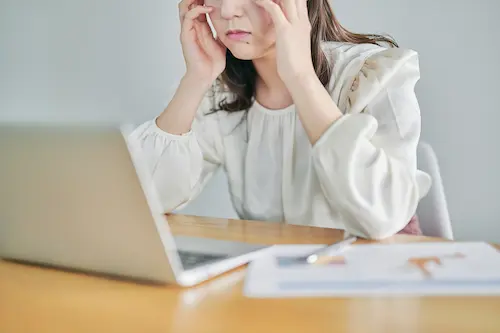 地下鉄バスセンター前駅・大通駅より徒歩1分の心療内科・精神科・睡眠外来 30年以上精神医療に従事してきた女性医師による診療